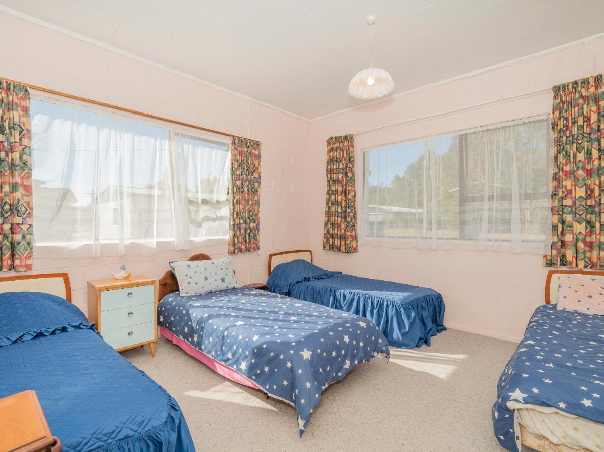 Cosy At Cooks - Cooks Beach Downstairs Unit Bagian luar foto